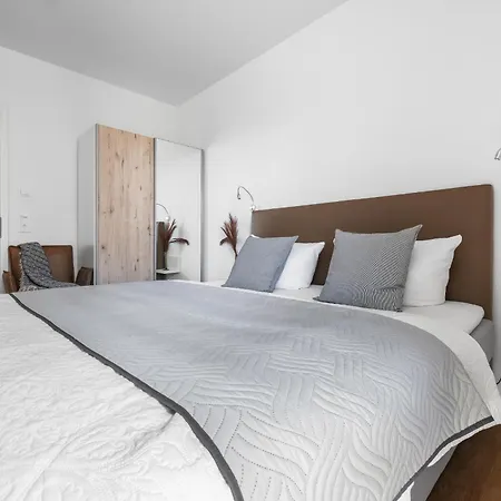 Ocean Bird- 2 Og, Balkon, Fahrstuhl, Kamin *